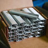 16GA SR8 galvaniseret polstring Hog Ringe