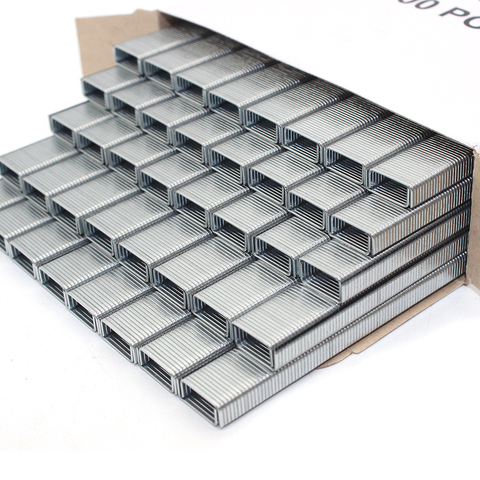 21&nbsp;izmēra 1/2&nbsp;collas Crown 8006.&nbsp;sērijas smalkās stieples skavas